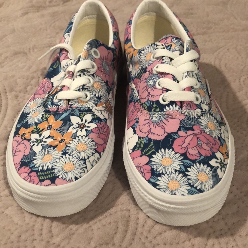 NWOT Retro Floral Vans